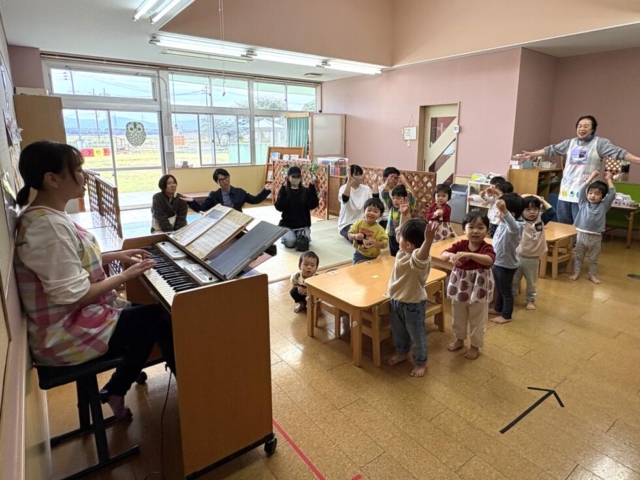 保育参加がありました。（めばえ組）